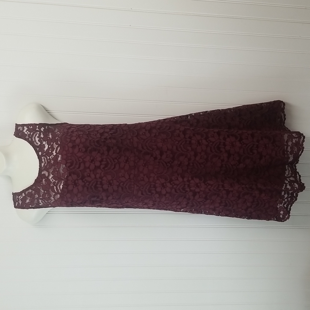David's Bridal Formal Cocktail Bridal Dress Lace Burgundy  Sleeveless Size 16